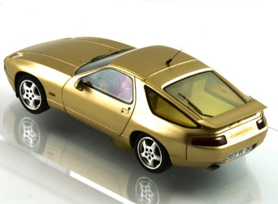 LMM 132105M/CHA - PRE-ORDER NOW! - Porsche 928 GT 1990 - Champagne