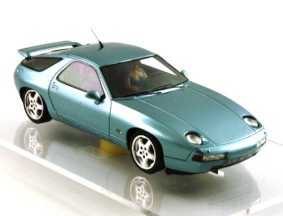 LMM 132105M/LB - PRE-ORDER NOW! - Porsche 928 GT 1990 - Light Blue