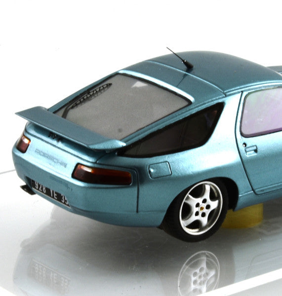 LMM 132105M/LB - PRE-ORDER NOW! - Porsche 928 GT 1990 - Light Blue