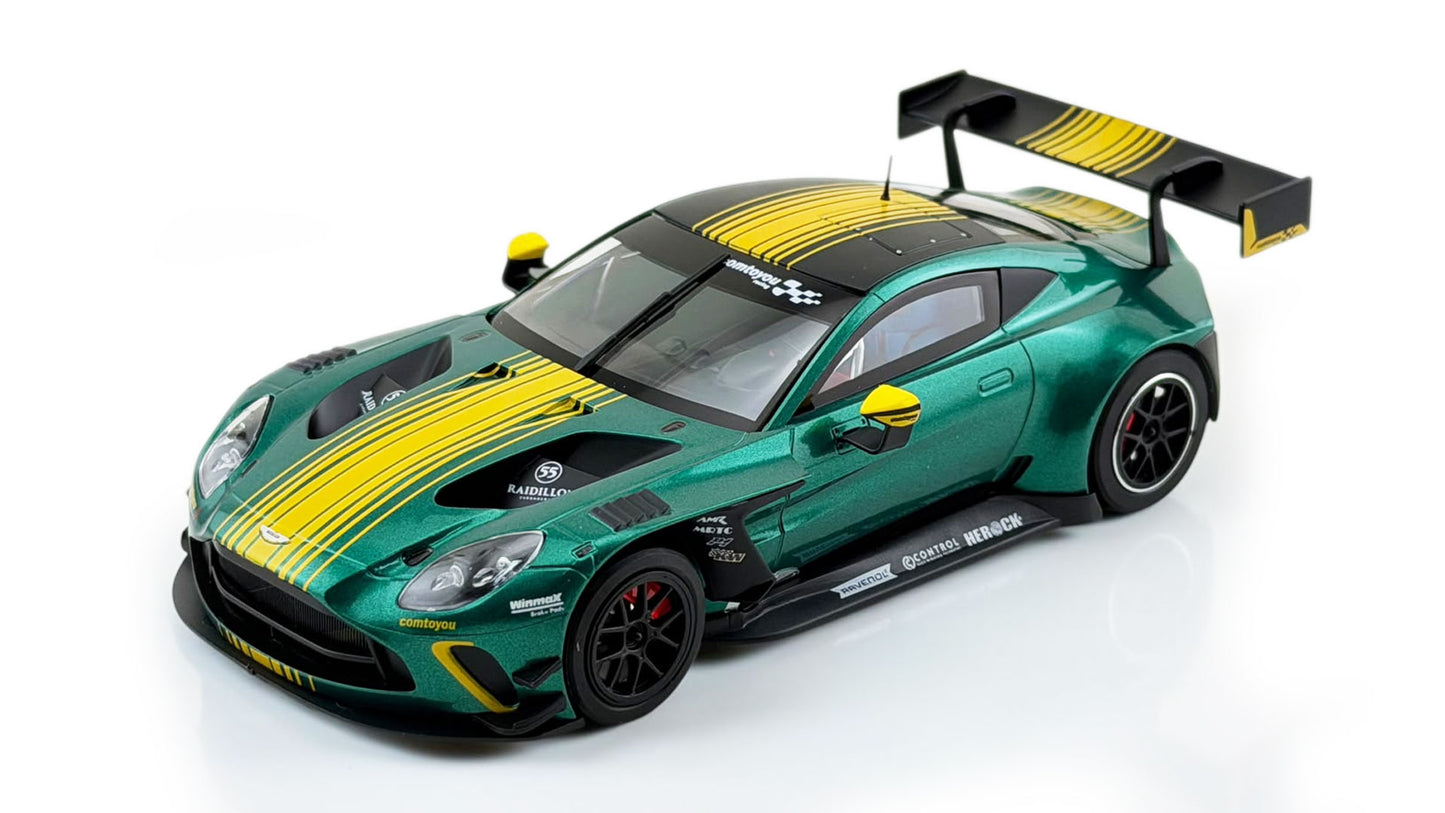 Avant Slot 52902 - PRE-ORDER NOW! - Aston Martin Vantage GT3 EVO - Test Car w/ Alonso Figure