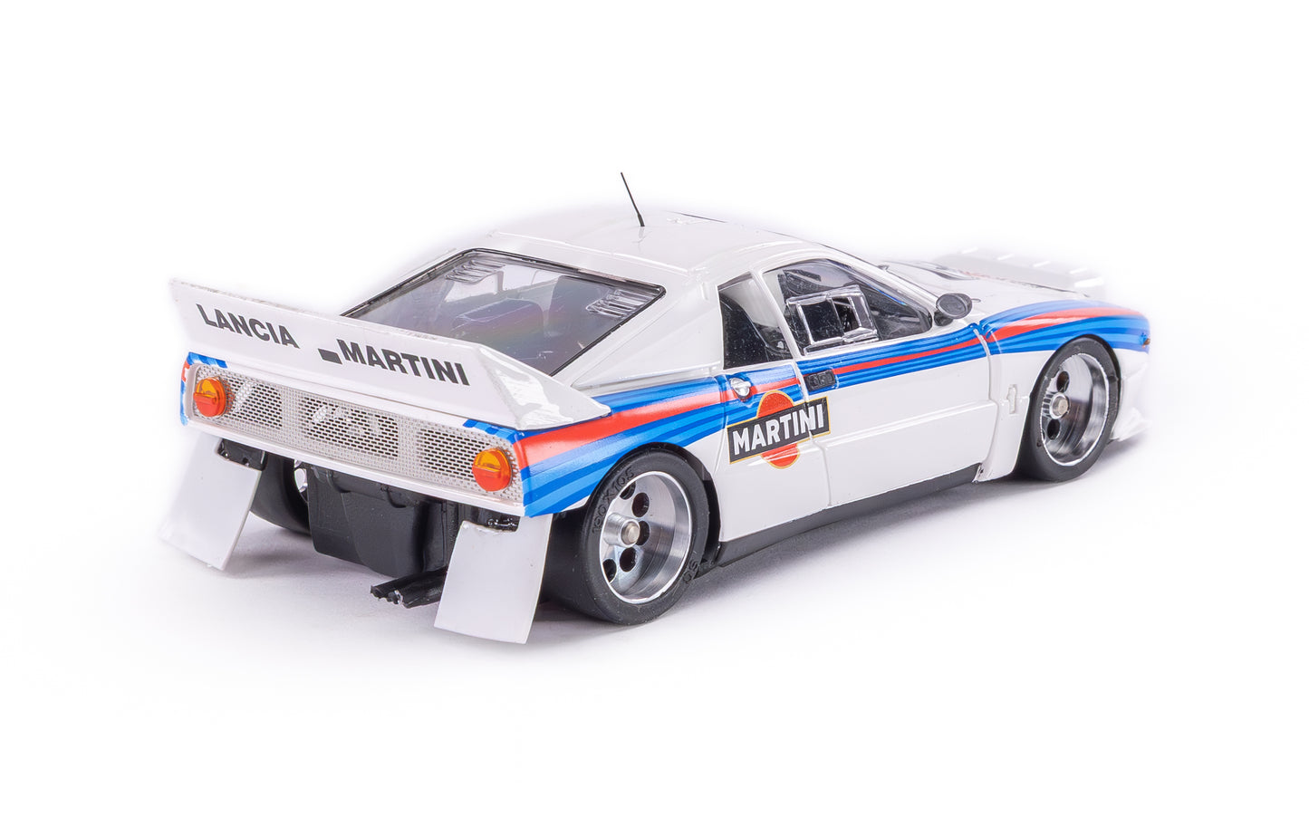 Fly R2001R2 - PRE-ORDER NOW! - Lancia 037 - Martini Racing White - RACING EVO3