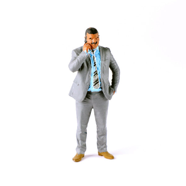 Tara Figures TAR093 - Man in Suit with Phone