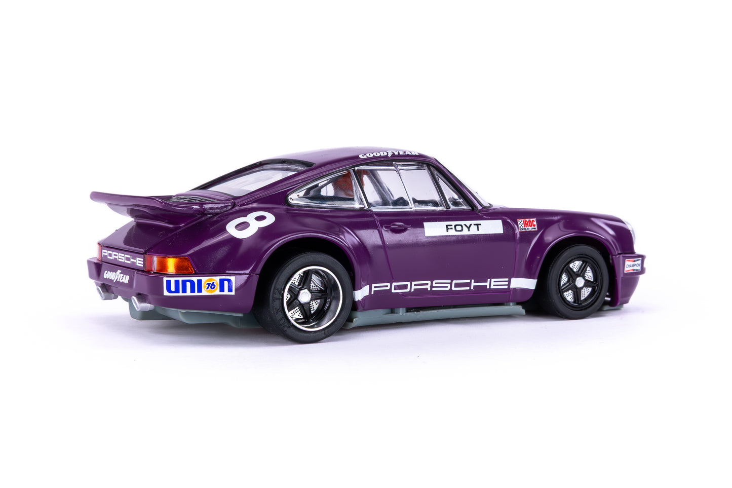 Scaleauto Home Series SC-6395 - PRE-ORDER NOW! - Porsche 911 RS - Foyt #8 - '73 IROC Riverside