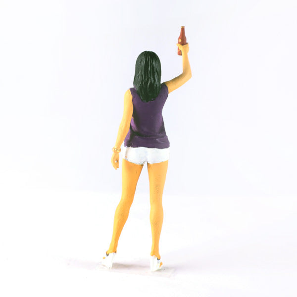 Tara Figures TAR079 - Girl with Lanyard & Drink